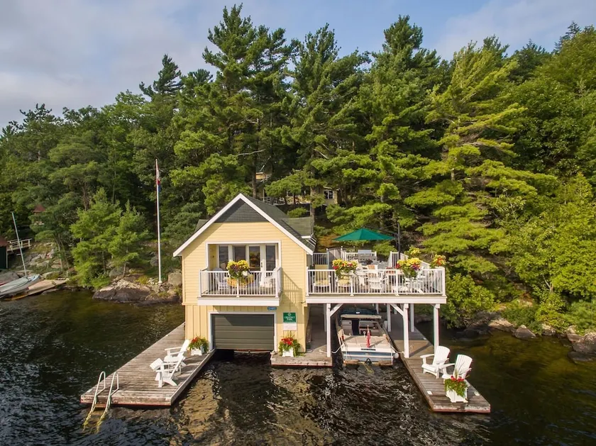 Belleview Keewaydin Island~perfectly Restored Cottage, Boathouse & Bunkie - Image 1