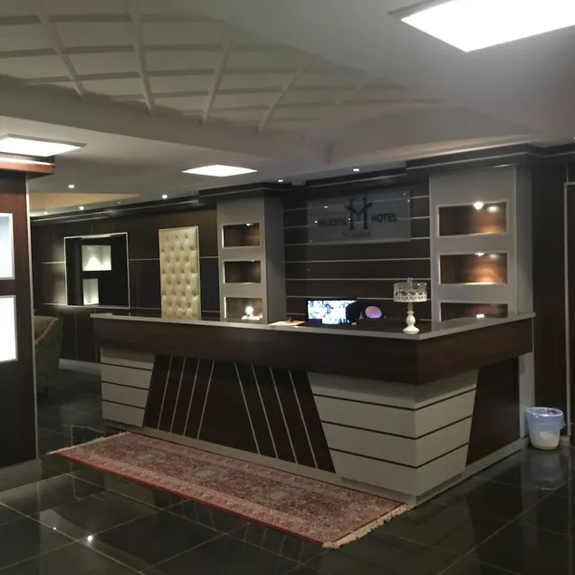 Al Fakhamah Hotel Apartments - Image 1