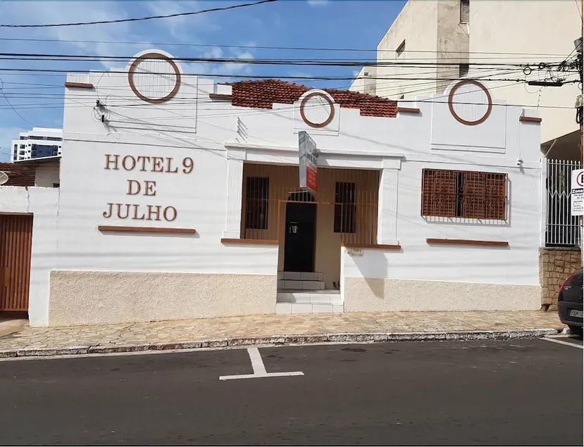 Hotel Nove De Julho - Image 1
