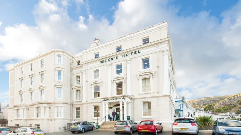 The Queen’s Hotel - Image 1