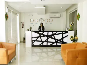 Al Sablah Hotel Apartment - Image 1