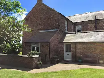 The East Wing Cottage - Image 1
