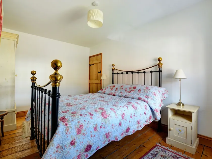 Tasteful Holiday Home in East Rudham With Garden - Image 1