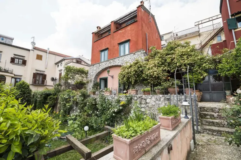 Gattacicova Bed and Breakfast - Image 1