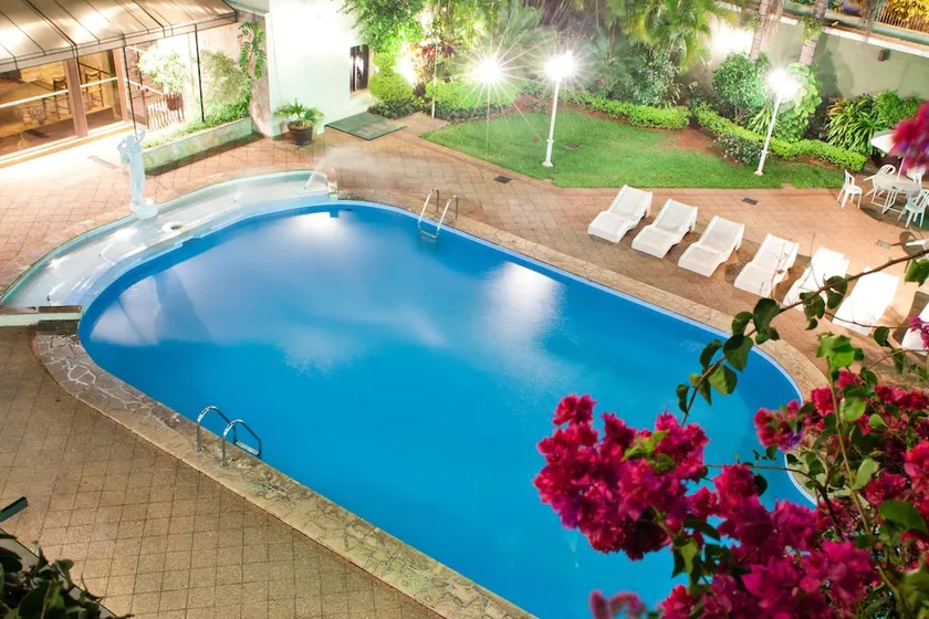 Hotel Excelsior Inn - Image 1