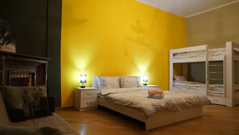 Happy Baku Hostel & Tours - Image 1