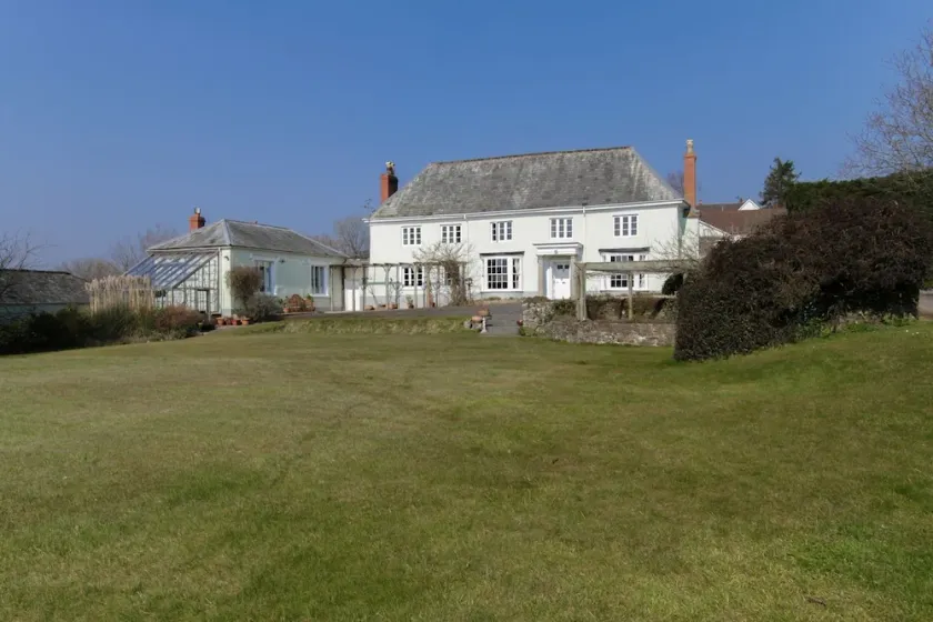 Lowerfield House - Image 1