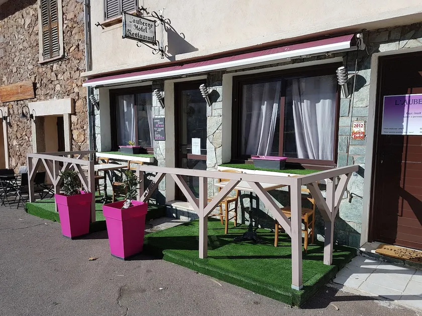 Auberge Galeris - Image 1