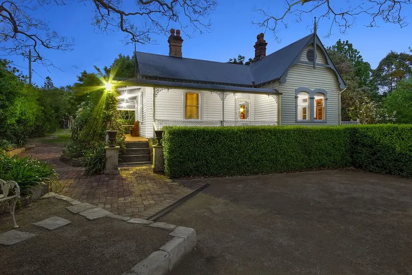 Plynlimmon - The 1860 Heritage Cottage at Kurrajong - Image 1