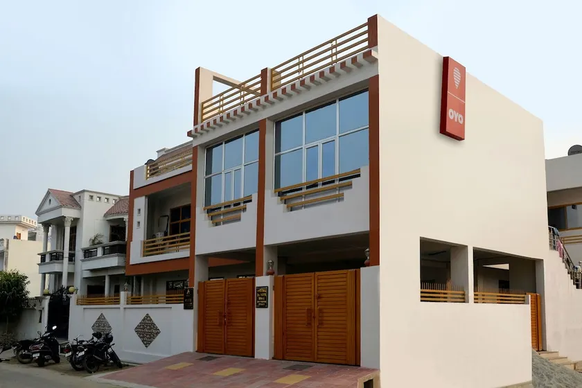 Impact Associates by OYO Rooms - Image 1