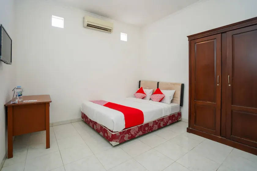 OYO 1281 Home Stay 83 - Image 1
