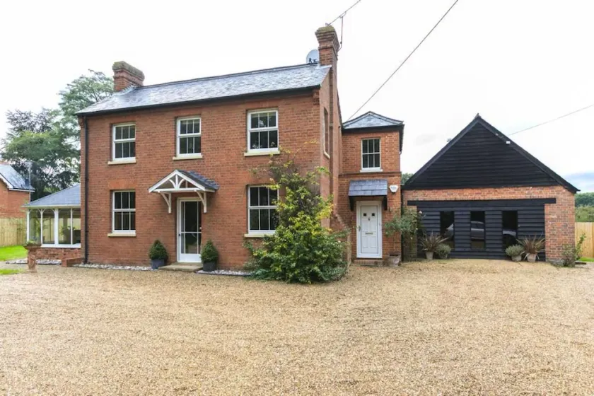 Bournes Farmhouse - Image 1