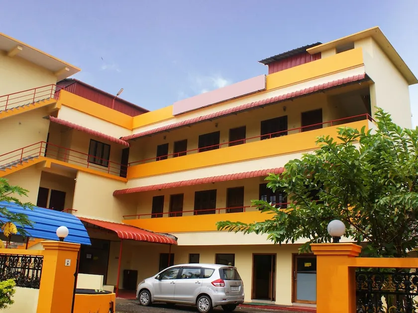 Oyo 6665 Thomson Regency - Image 1
