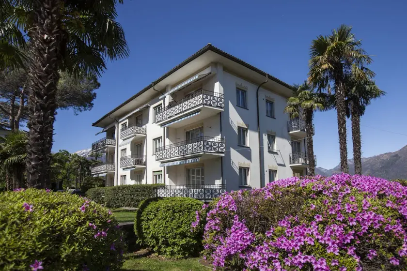 Villa Delta Suites House - Image 1