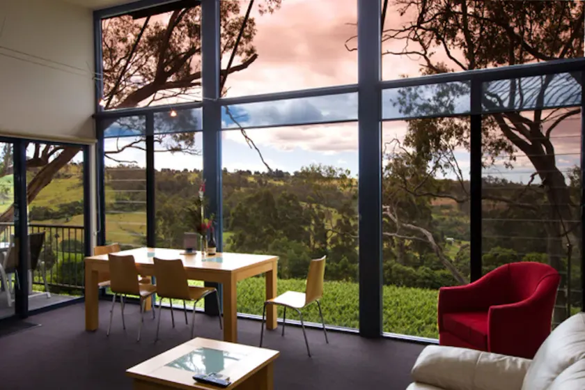 Rosevear's Vineyard Retreat - Image 1