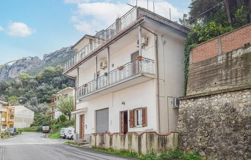 Nice Apartment in Bivongi With Wifi and 1 Bedrooms - Image 1