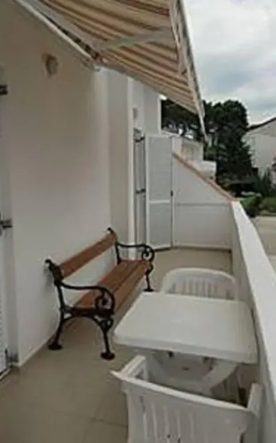 Apartment Josi A1 Banjol, Island Rab - Image 1