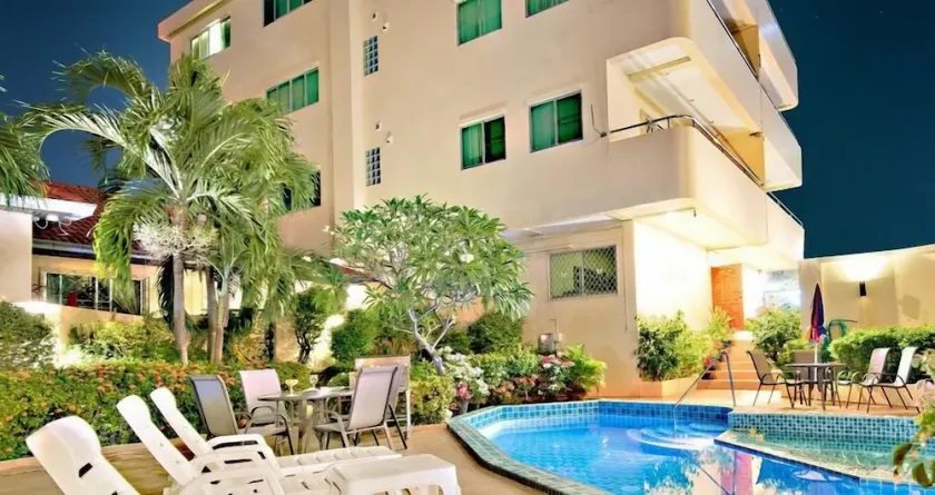 Butterfly Garden Boutique Apartments - Image 1