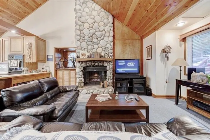 Lake Arrowhead - Dreamin' 3 Bedroom Home by RedAwning - Image 1