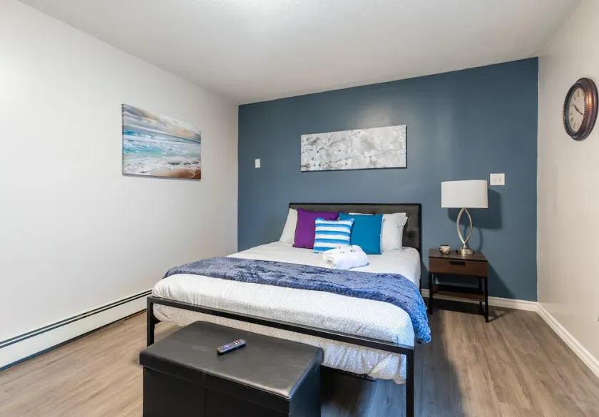 Newly Renovated 1BR Studio Apt - Prime Walk Score - Image 1