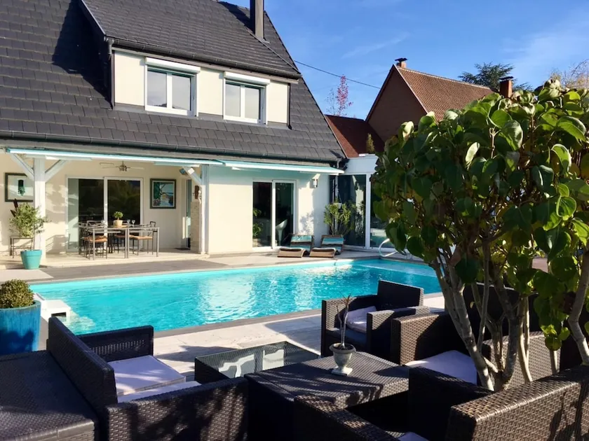 Villa Rue de la Fecht - Image 1