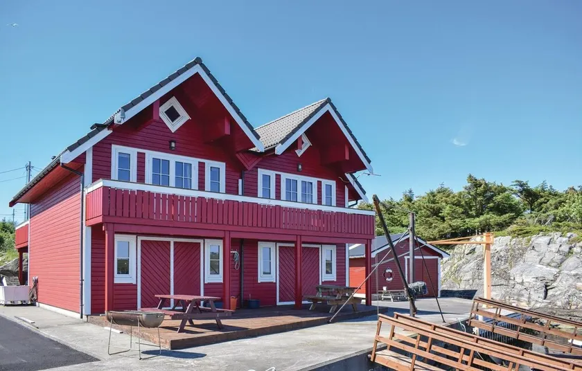 Awesome Home in Bakkasund With 2 Bedrooms and Wifi - Image 1