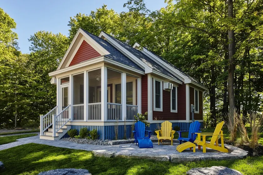 Cottage retreat in \"The County\" near wineries and sandy beaches! - Image 1