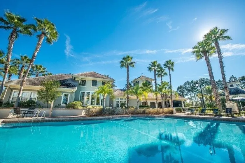 Upscale Modern Resort-style Retreat Great Location - Image 1