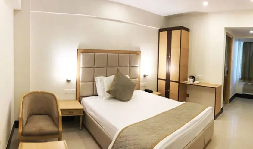 Hotel Chanakya Inn - Image 1