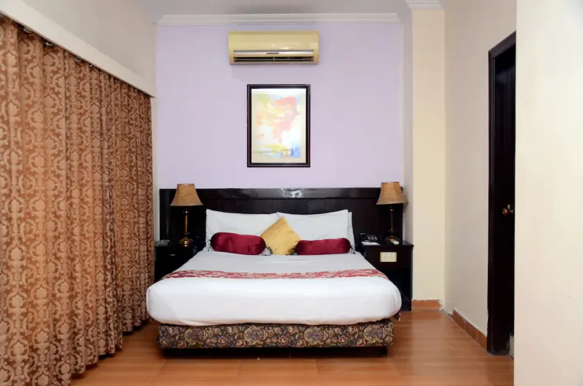Mirage Hotel Lahore - Image 1