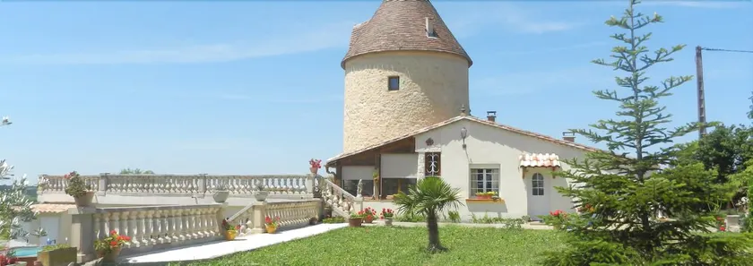 Le Moulin A Vent - Image 1