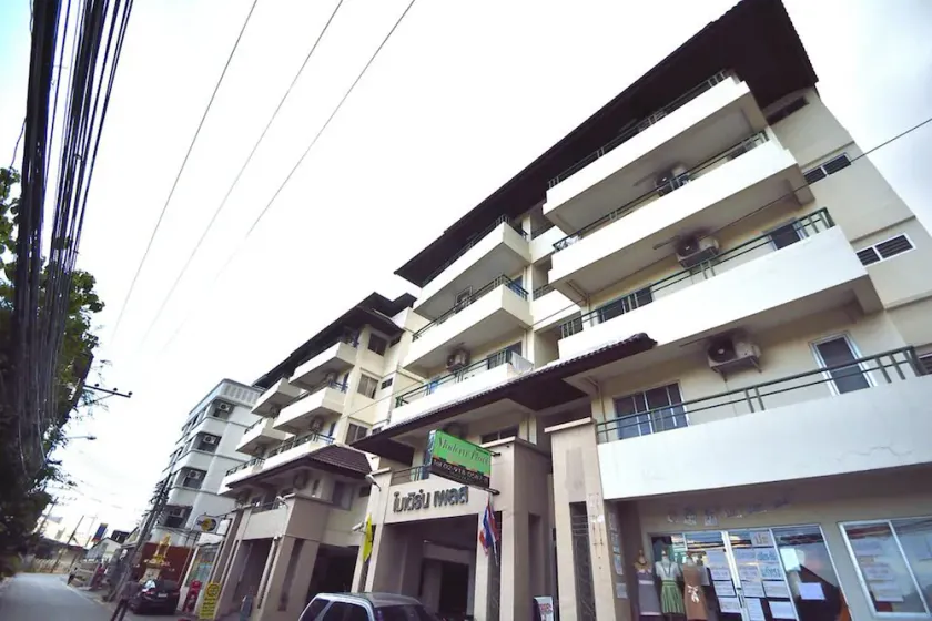 Modern Place - Image 1