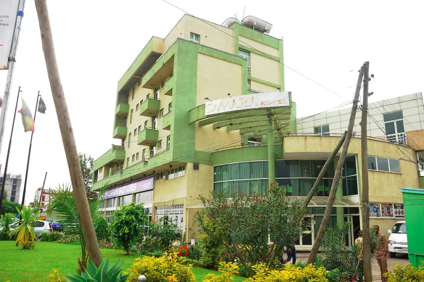 Samara Hotel - Image 1