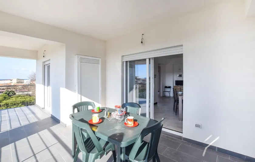 Beautiful Apartment in Nicotera Marina With Wifi and 2 Bedrooms - Image 1