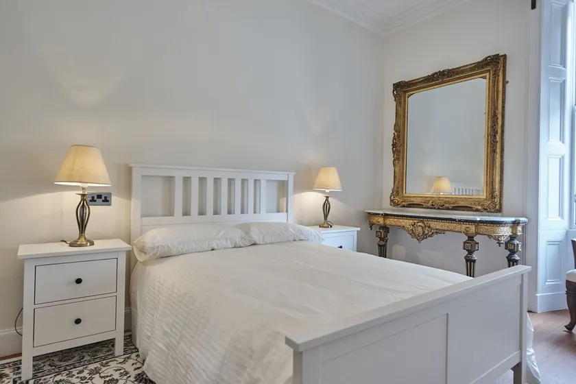Bright Stay Bruntsfield - Image 1