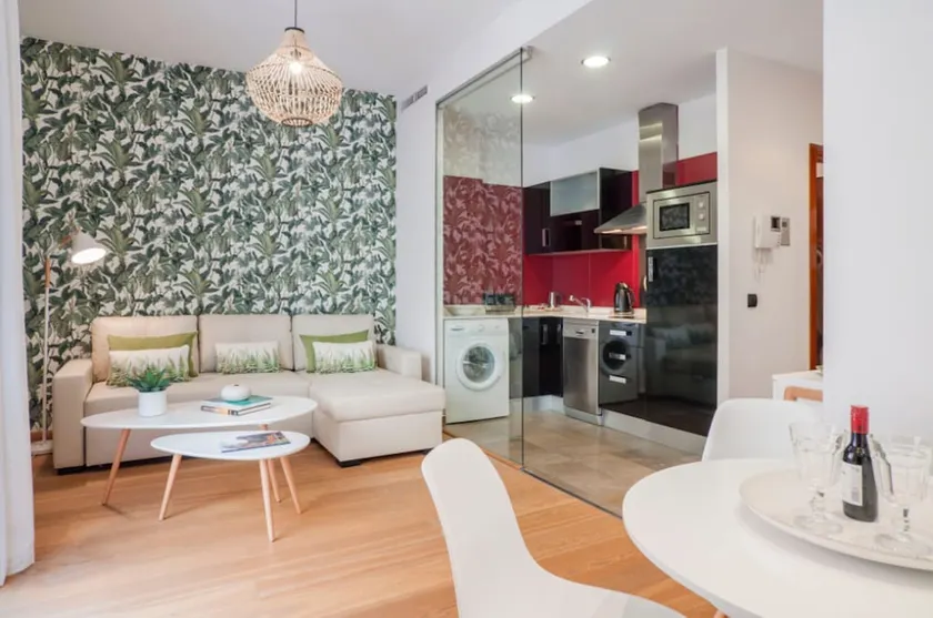 HOLIDAYS2MALAGA CITY CENTER APARTMENTS - Image 1