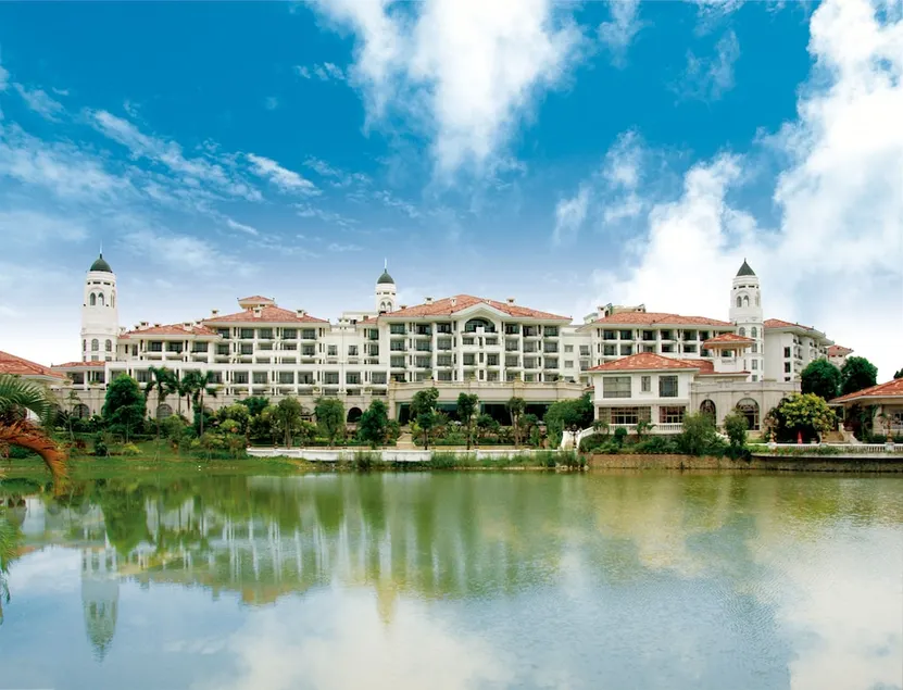 Country Garden Phoenix Hotel - Image 1