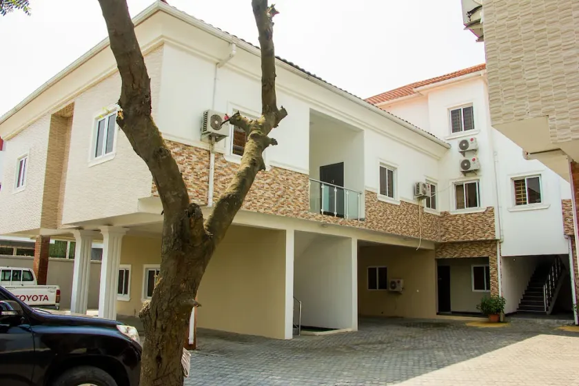 Ken Kol Apartments and Suites - Image 1