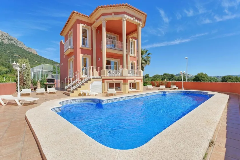 Holiday Villa Estacion - Image 1