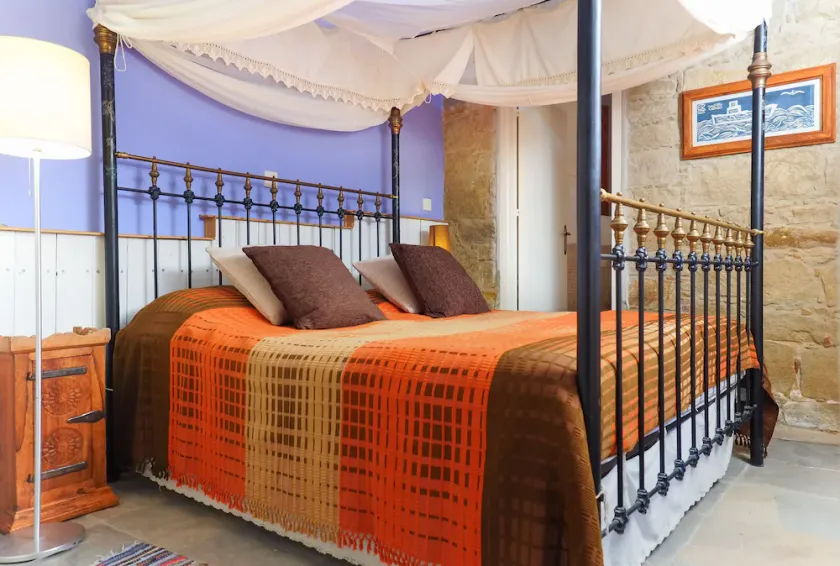Zoe Traditional Holiday Apartments B&B - Image 1