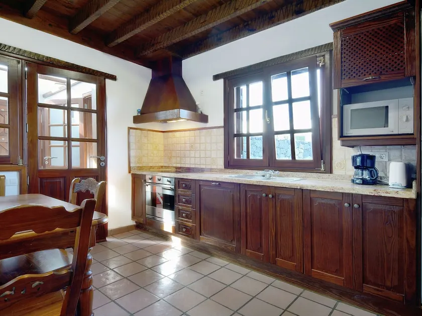 Villa With Private Pool in the Center of Lanzarote, Perfect for day Trips - Image 1