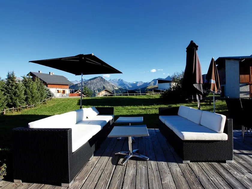 Spacious Apartment 500 m. From the Slopes of Les Sybelles - Image 1