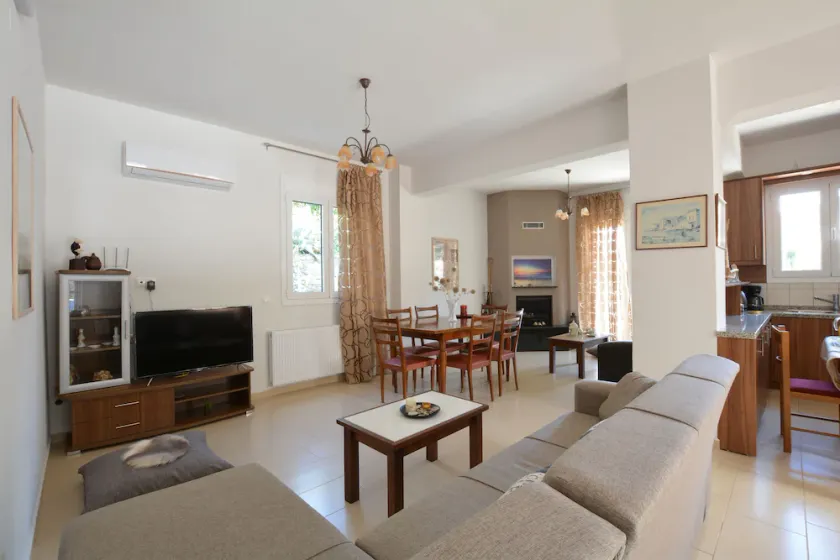 Orama Apartment 1 - Image 1