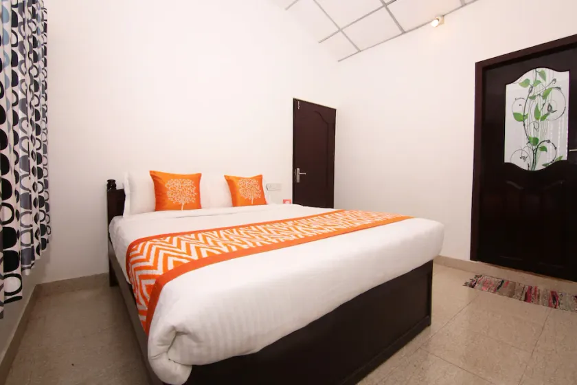 Winter Castle Homestay - Image 1