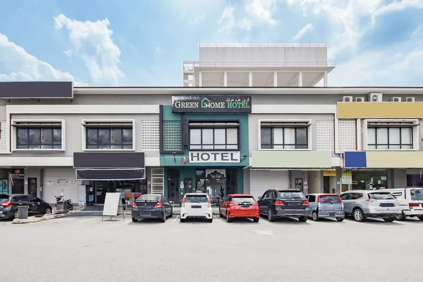 Hotel O Green Home Hotel - Image 1