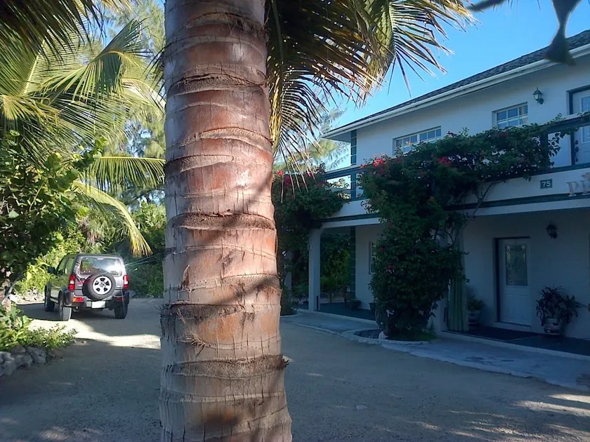Silver Palm Guest House Turks and Caicos - Image 1