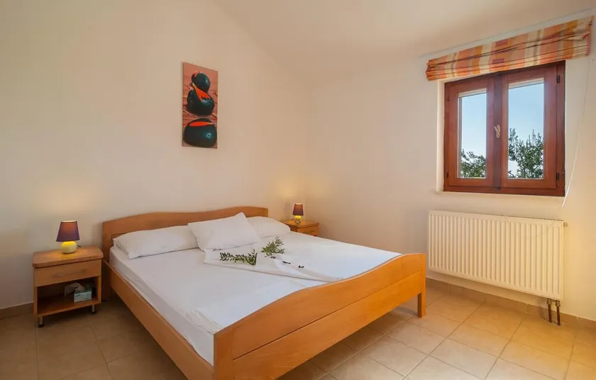 Nice Home in Sutivan With 2 Bedrooms, Wifi and Private Swimming Pool - Image 1