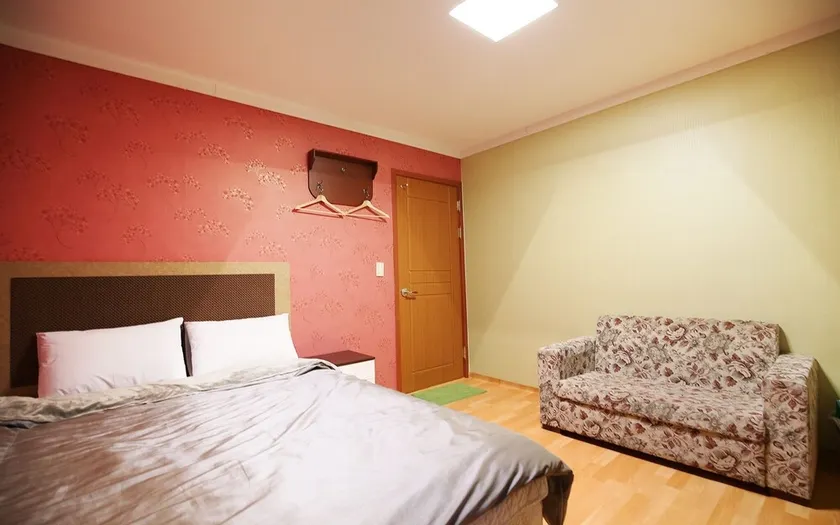 Danyang Ondal Motel - Image 1