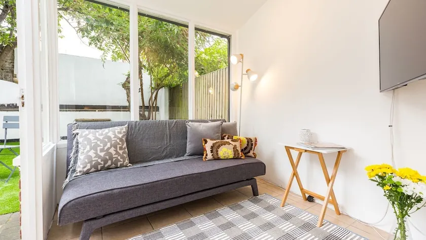 Lovely 3BR Apartment near Kings Cross - Image 1