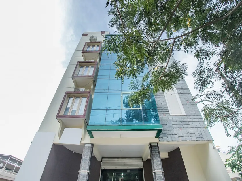 Delite Suites by OYO Rooms - Image 1